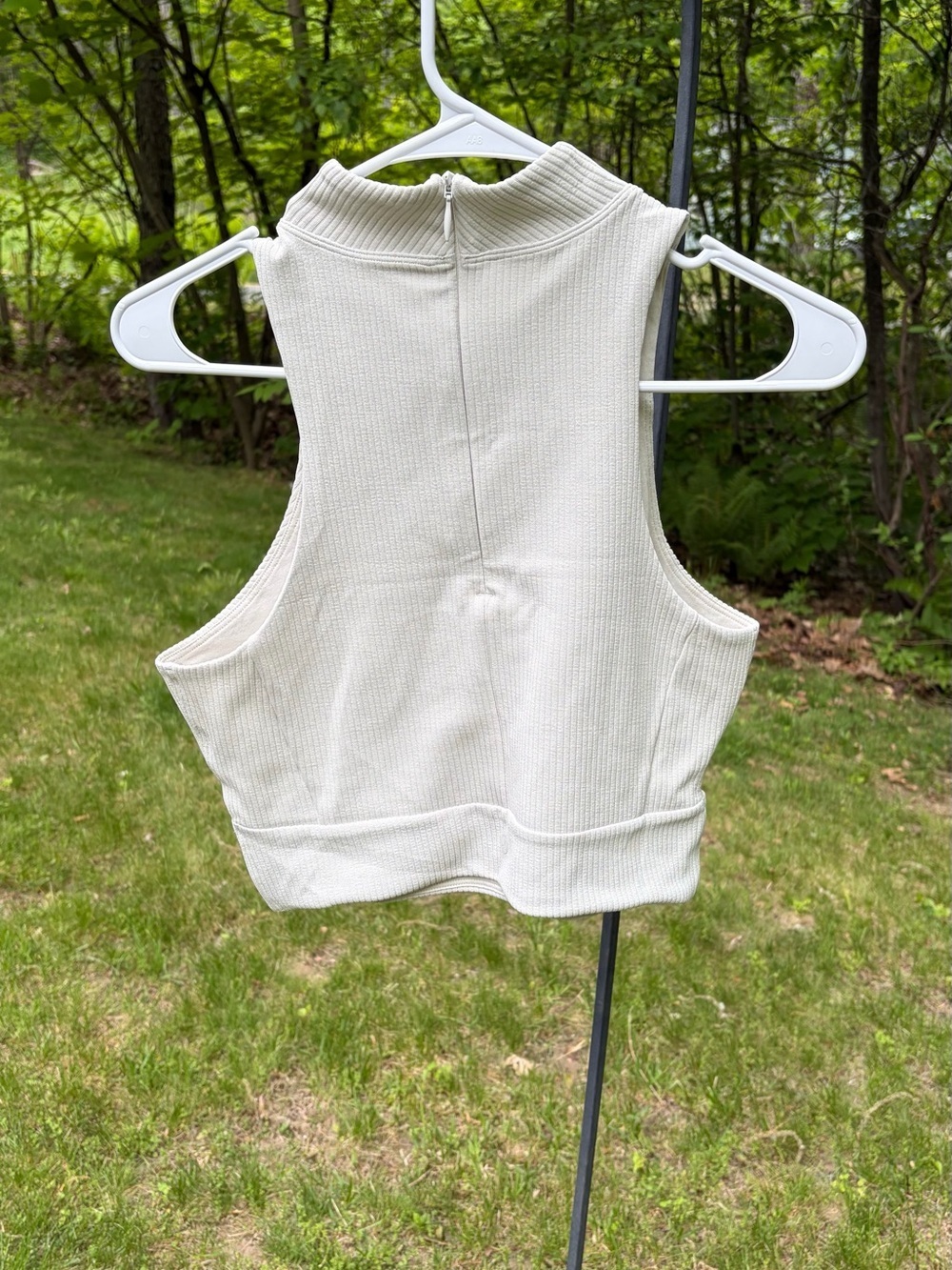 Lululemon Ribbed Softstreme Mockneck Cropped Tank Size Medium - Picture 5 of 9
